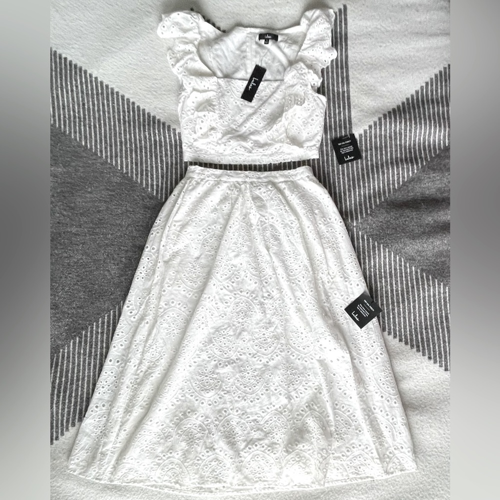 Lulu’s two piece eyelet set